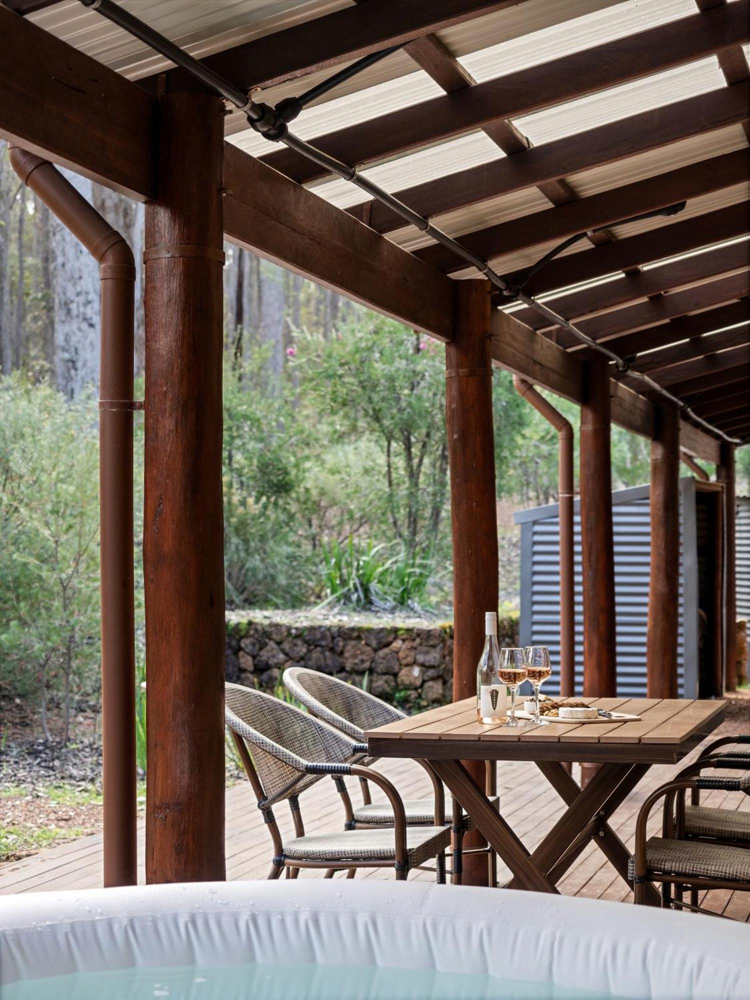 Jarrah Grove Forest Retreat - Adults Only Luxury Chalet Rosa Glen Exteriér fotografie
